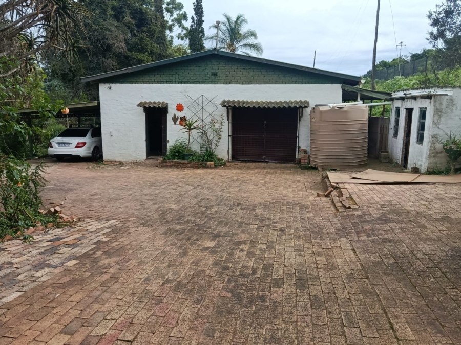 To Let 4 Bedroom Property for Rent in Belmont Valley Eastern Cape
